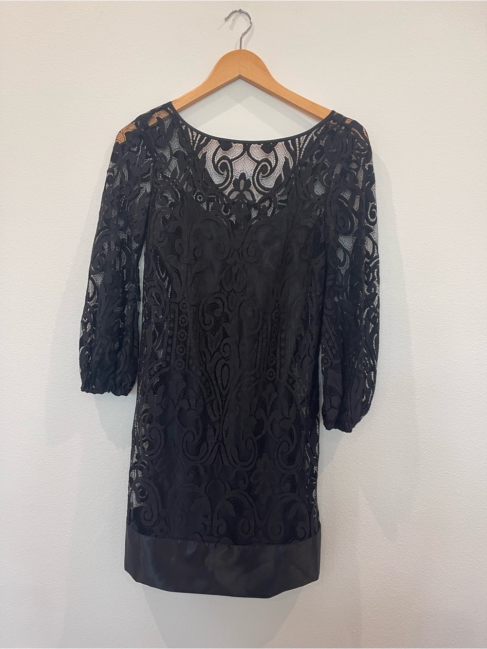 Laundry By Shelli Segal Black Lace Puff-Sleeve Sheath Dress